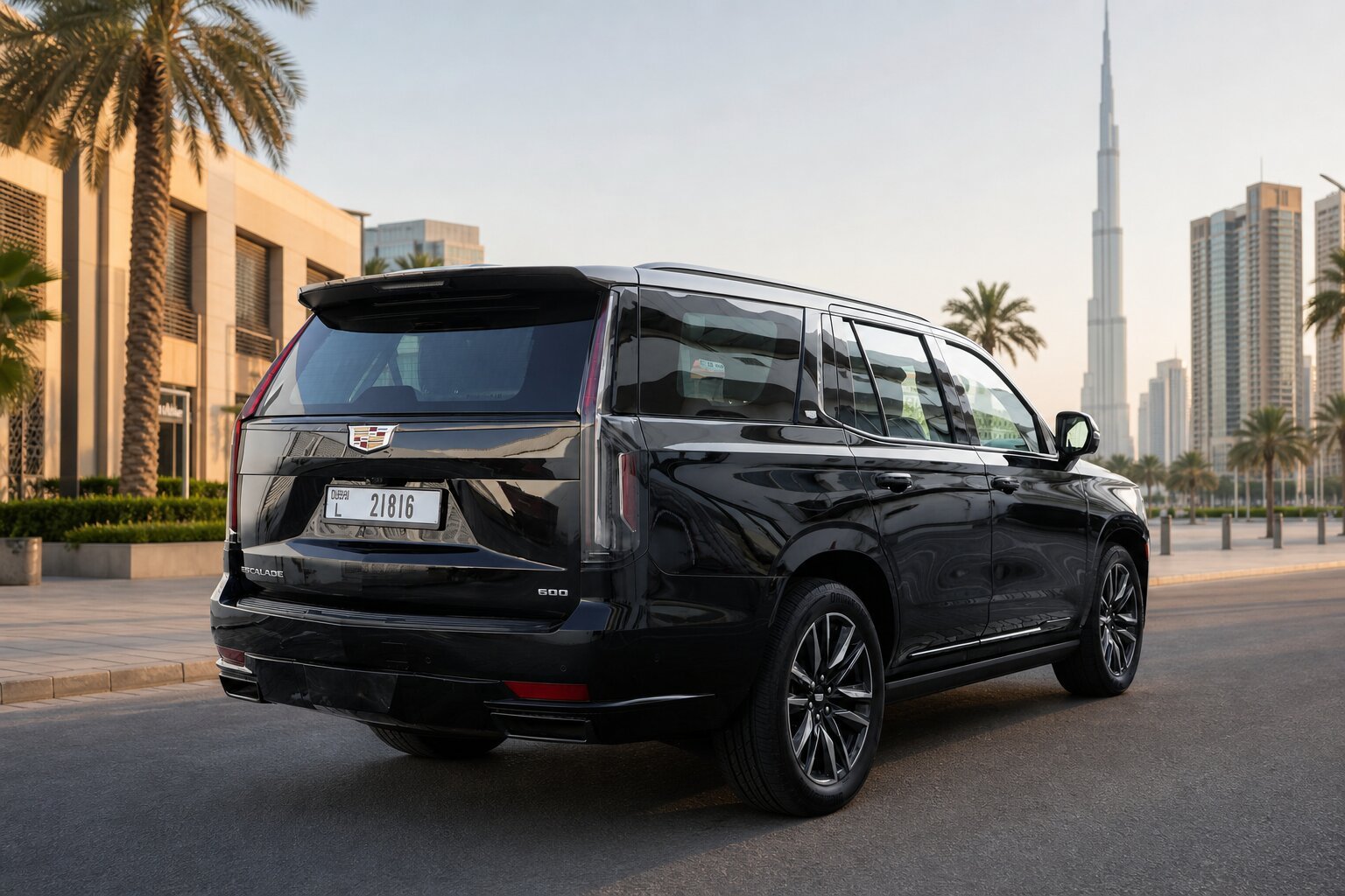 Cadillac Escalade — exterior 4