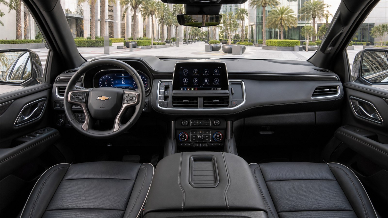 Chevrolet Tahoe — interior 1