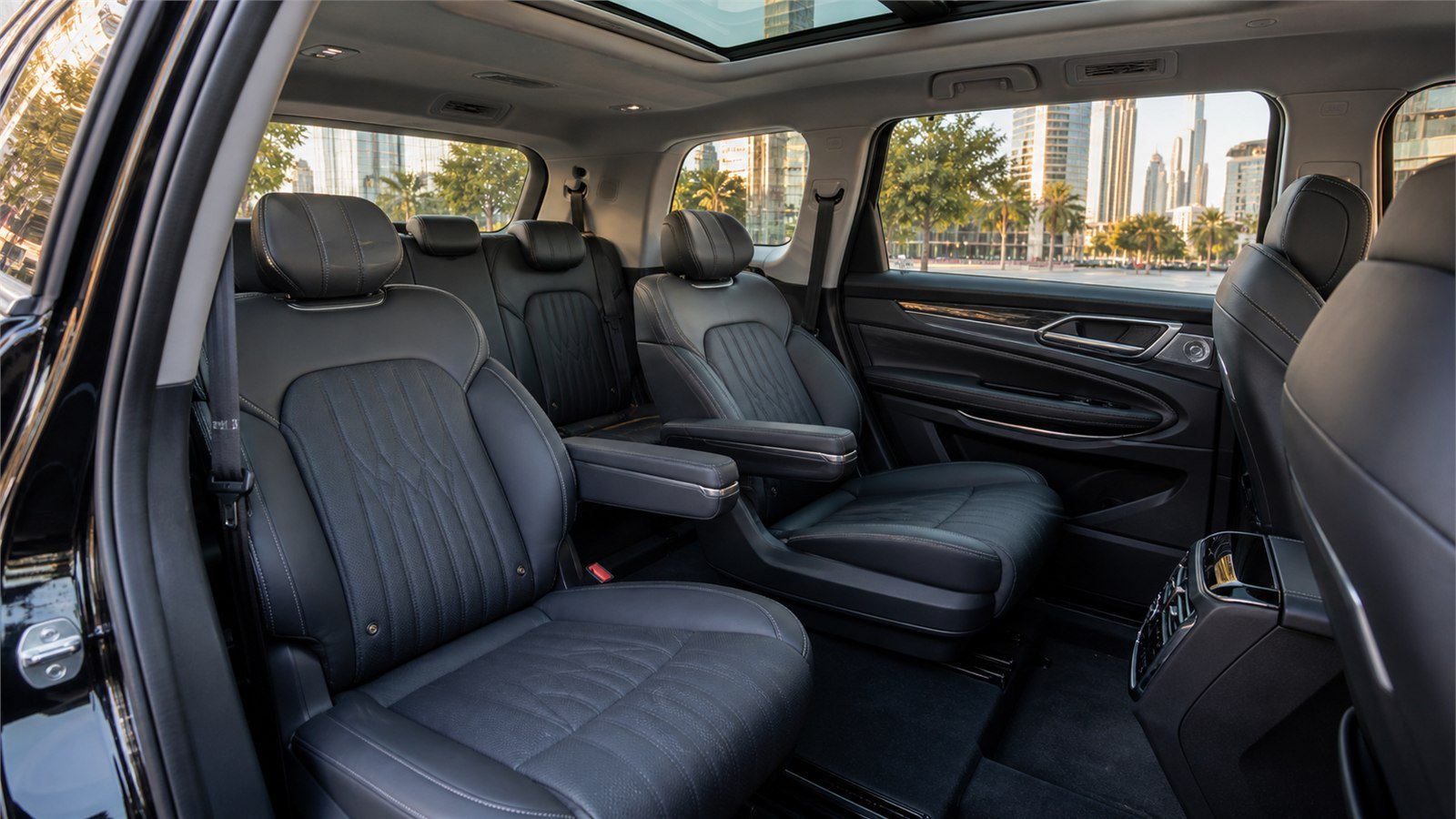 Exeed VX — interior 2