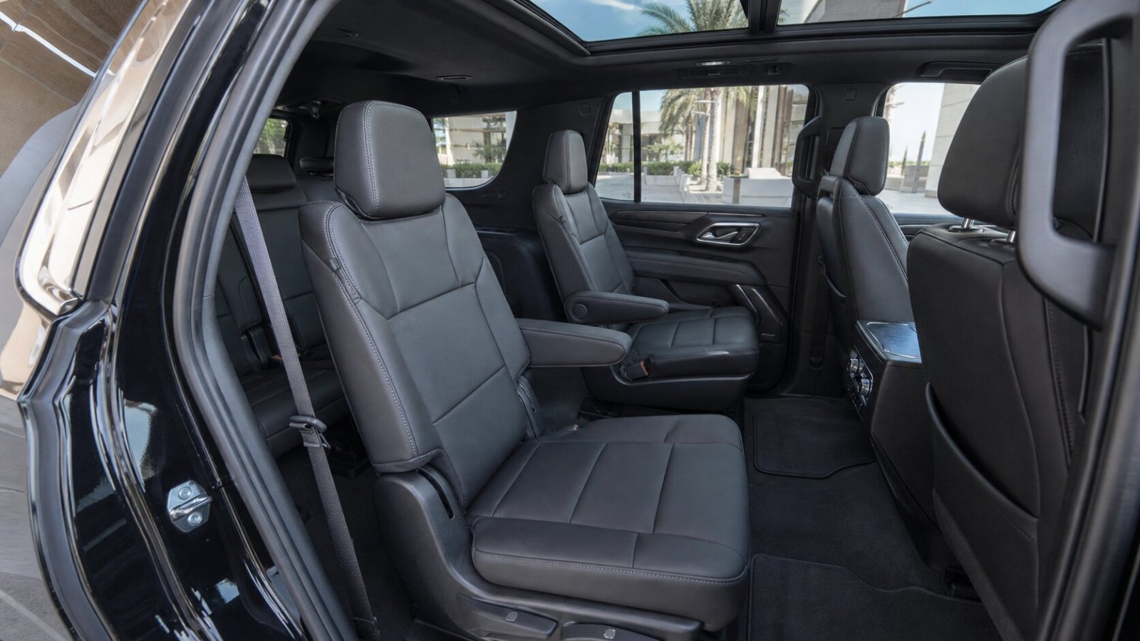 GMC Yukon XL — interior 2