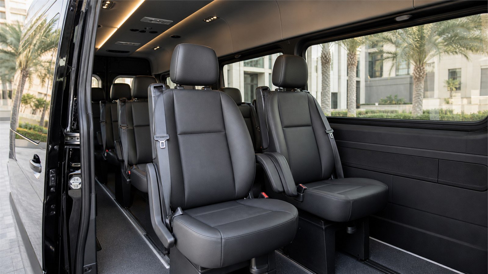 Mercedes-Benz Sprinter — interior 2